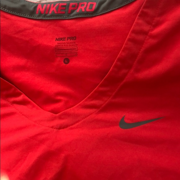 Nike sports Tee - Picture 3 of 3